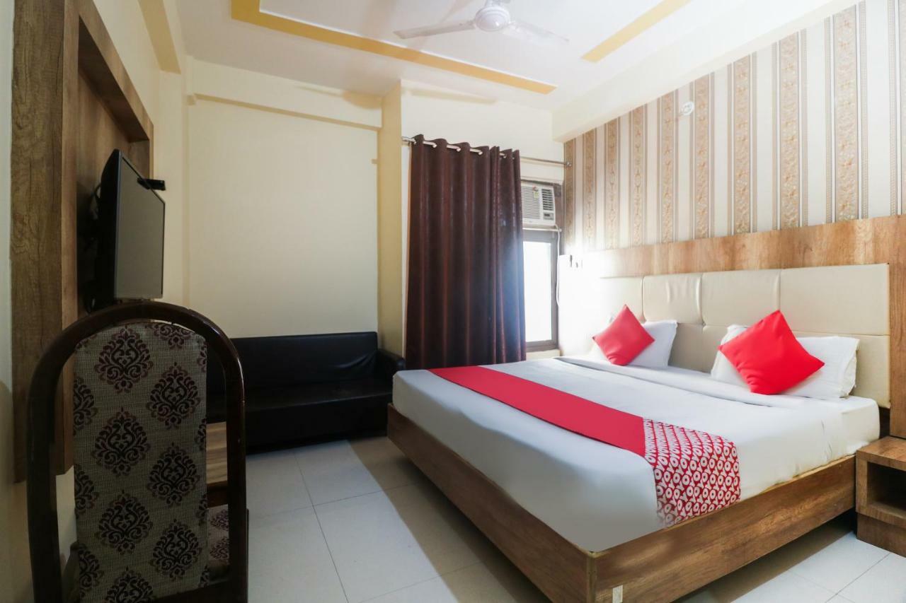 Oyo 48974 Hotel Shweta Residency Варанаси Екстериор снимка
