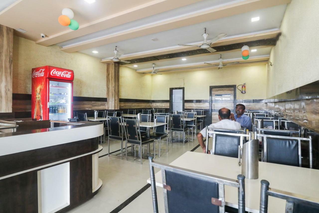 Oyo 48974 Hotel Shweta Residency Варанаси Екстериор снимка